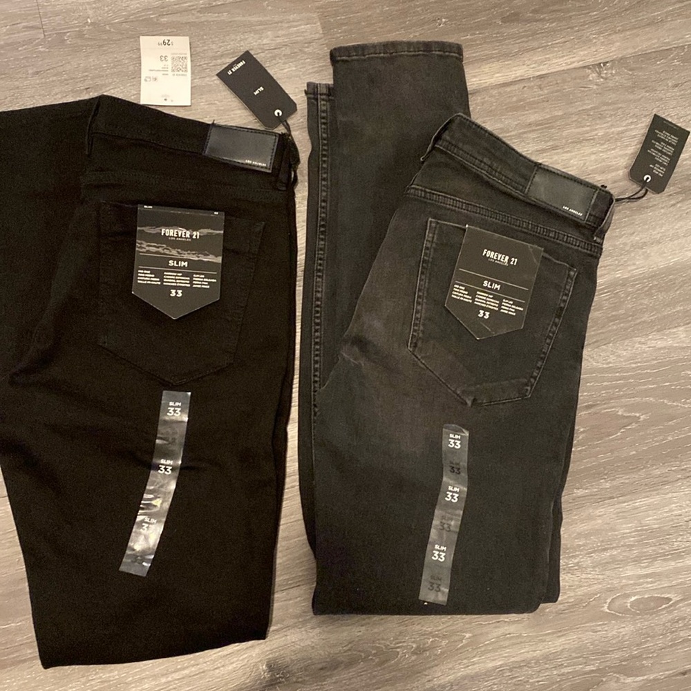 SOLD:Forever 21 33x31 bundle of 2 men’s jeans